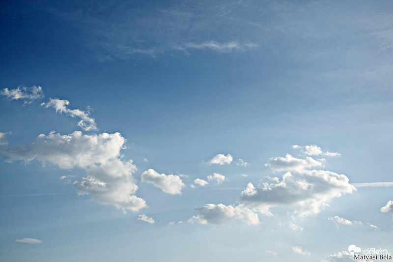 Felhők 1.0