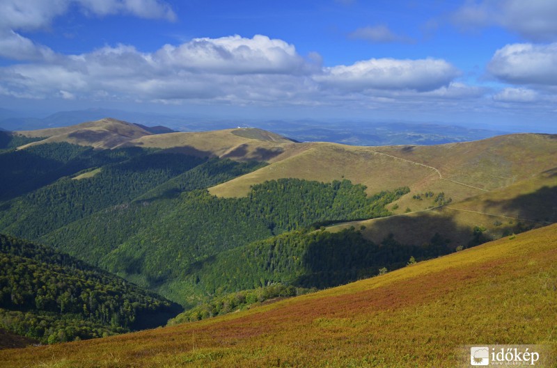 Kilátás az őszi havasokban