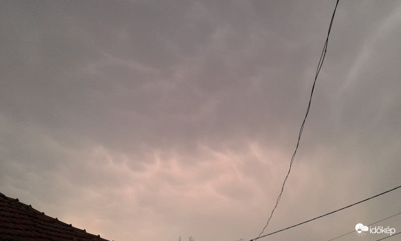 Tegnapelőtti estén 