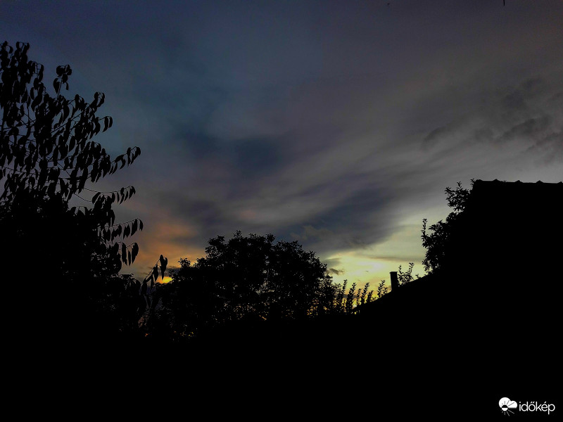 Változatos naplemente