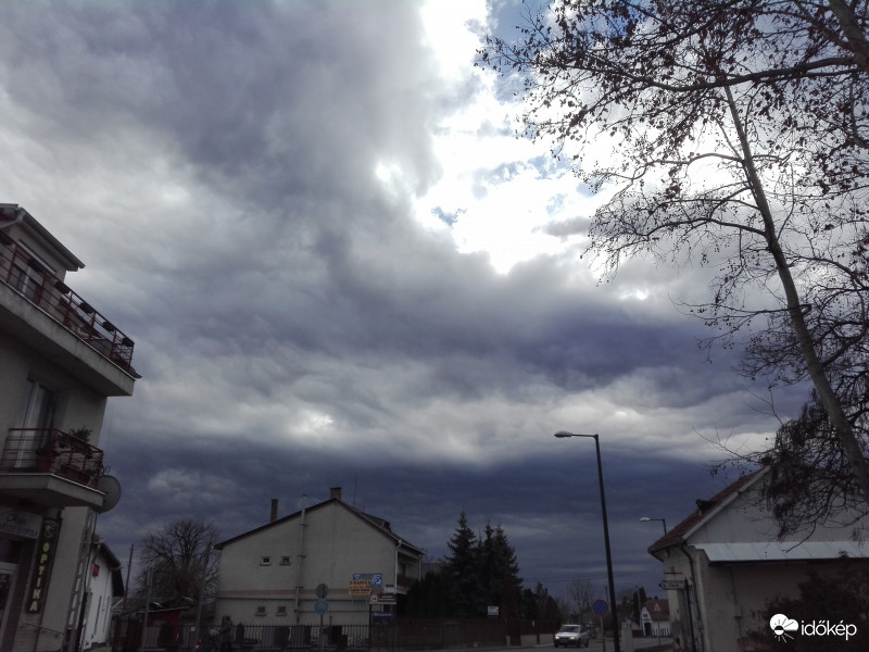 Égiháború keletkezett