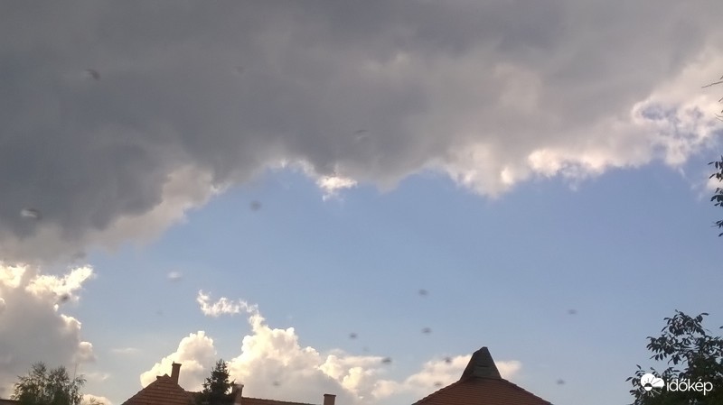 Felhő " elszakadás "