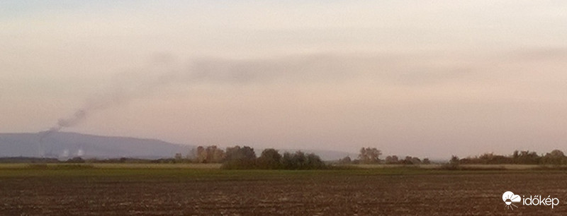 Füst a távolban