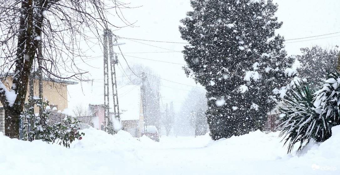 Intenzív havazás Dunaszentgyörgyön