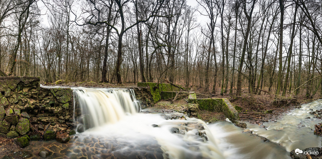 Anna-völgyi vízesés