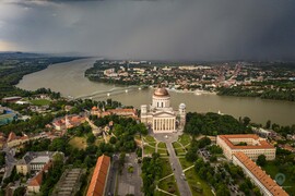Érkezik a vihar Esztergomba