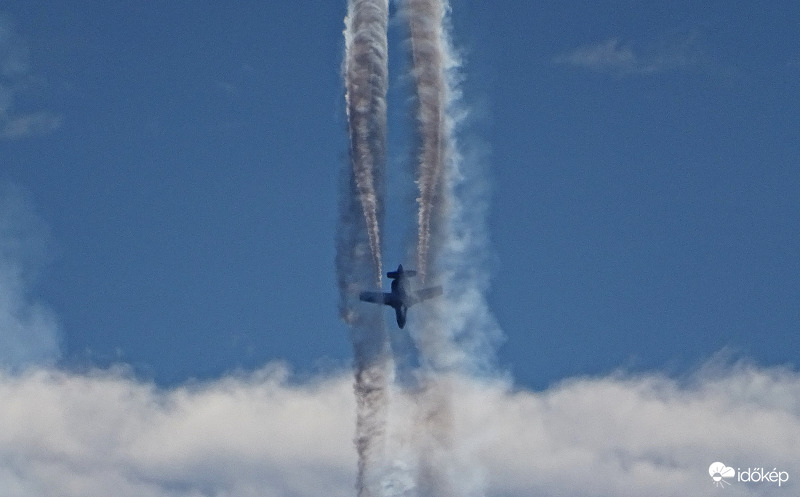 ...utána "becsavarodás"! :))