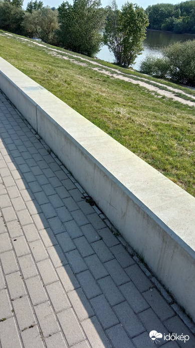 A gáton