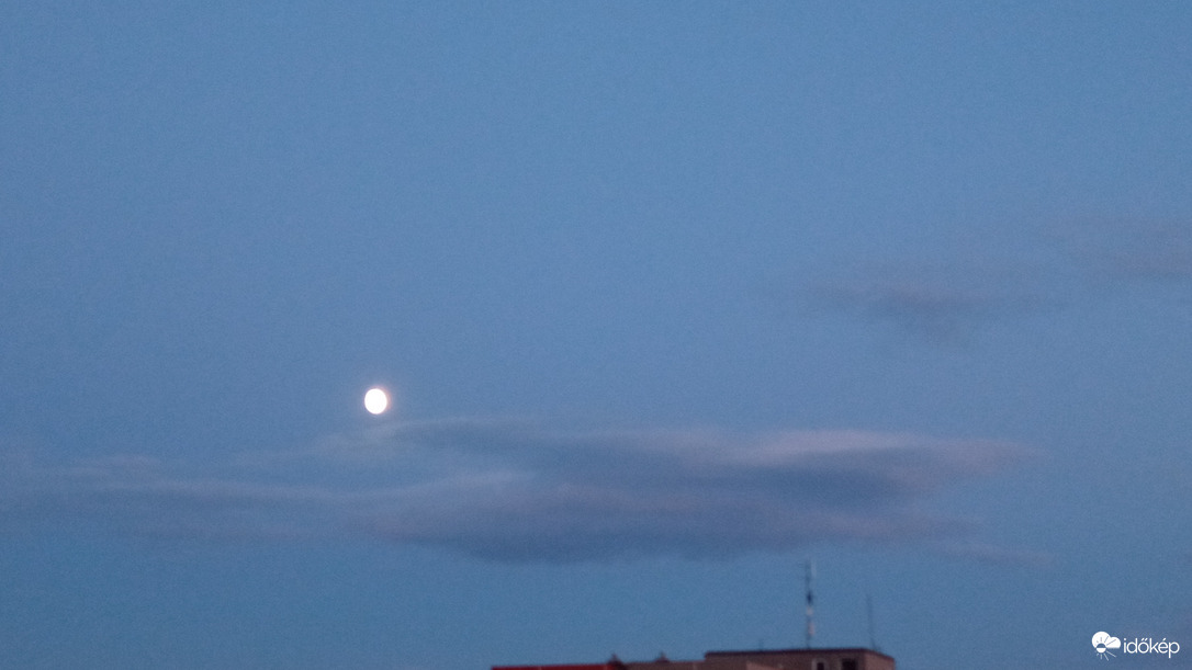 21:05