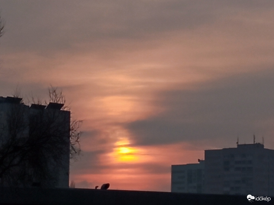 Naplemente előtt, 15:50 