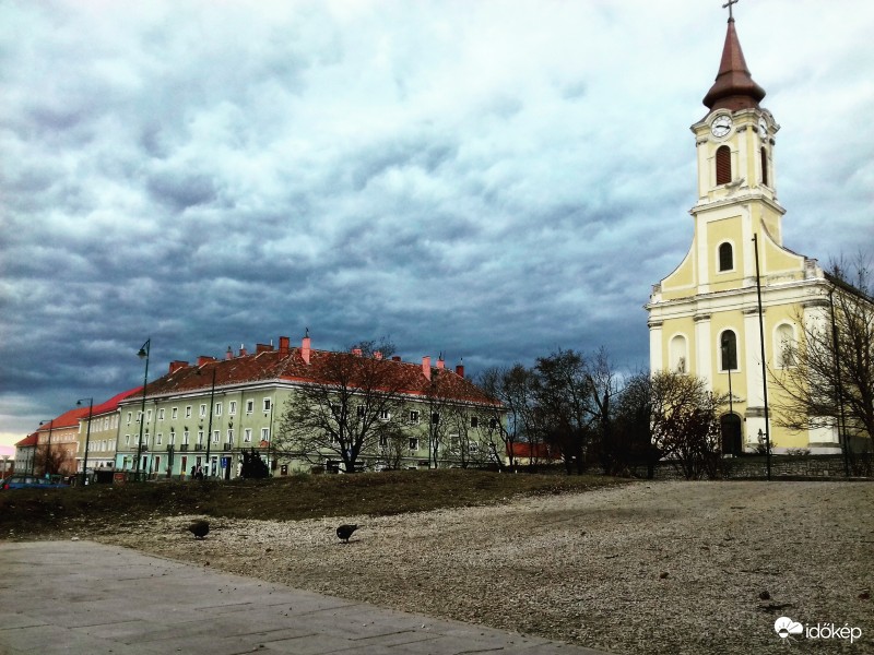 Várpalota 2