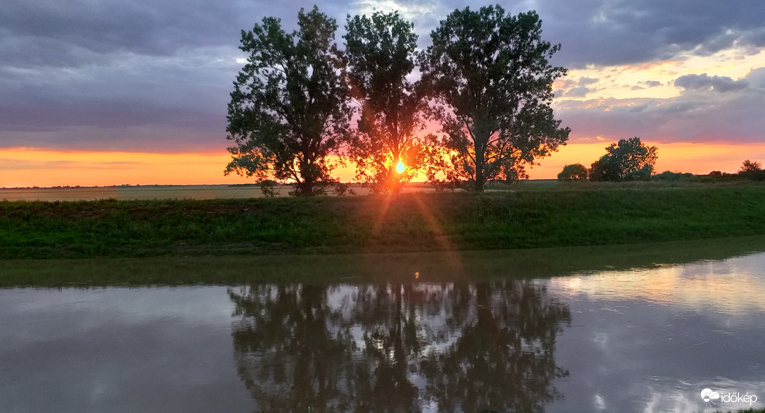 A három jóbarát, napszálltakor 