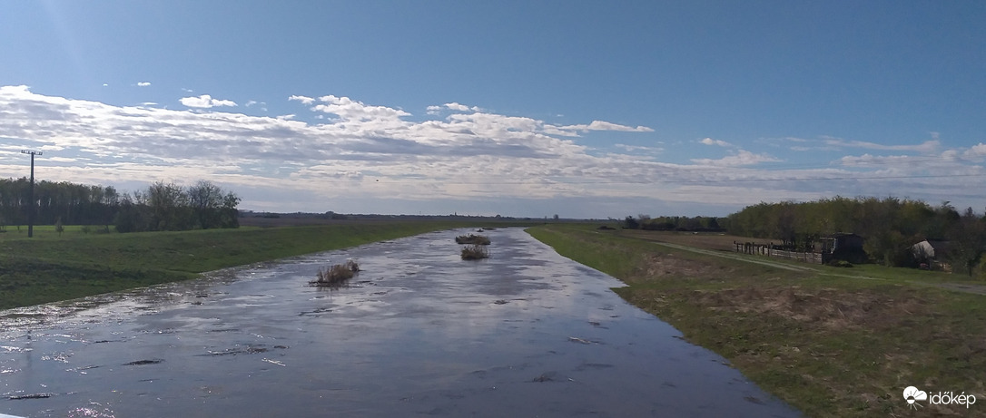 Őszi áradás a Tarnán