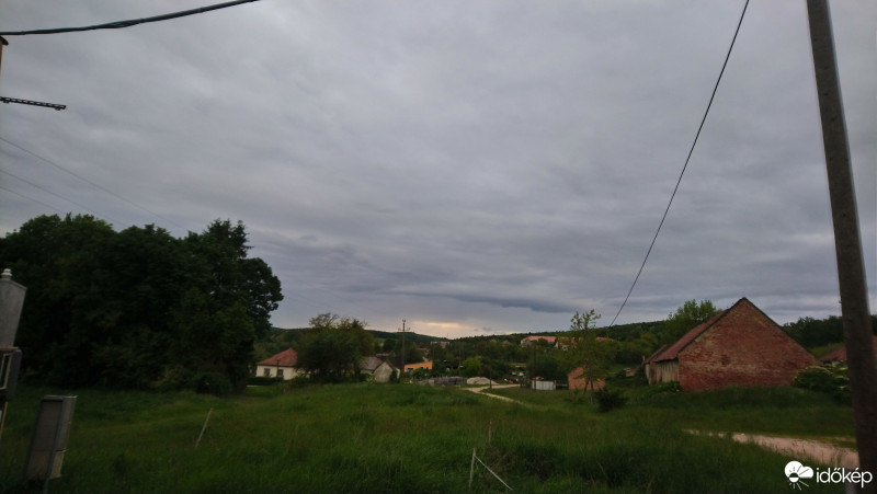 Súr