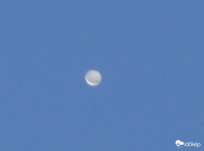 Ballon 3 km magasan, alulról