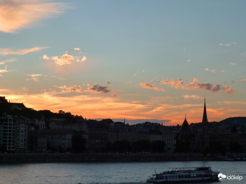 Naplemente a Lánchídról nézve