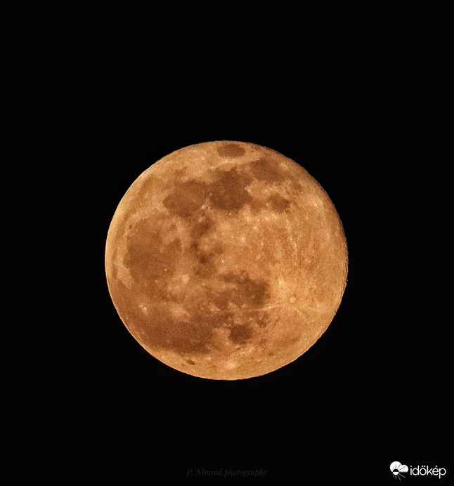 Sárgán izzó telihold ☺️