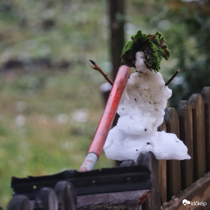 Havat takarító mini hóember :D :)