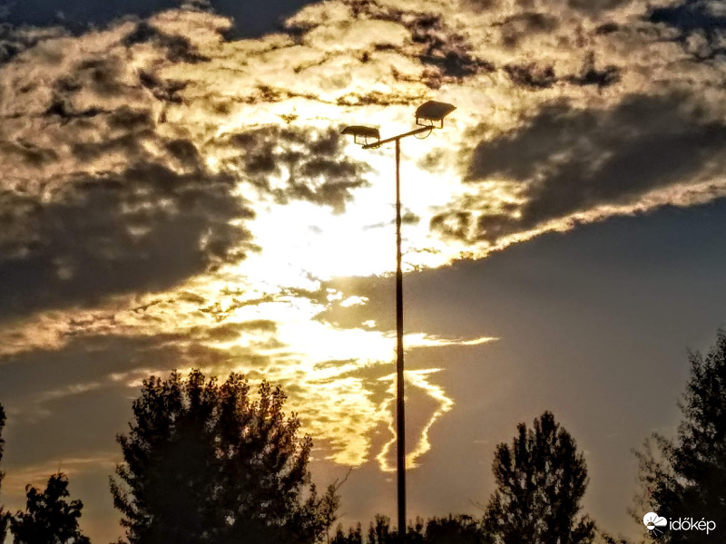 Egy lámpaoszlop is lehet főszereplő :)
