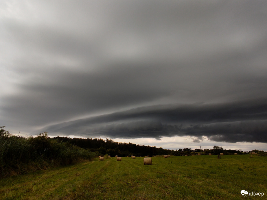 Ekkor még csak közeledett