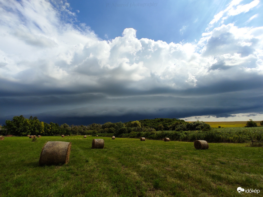 Egyszerre napsütés, egyszerre vihar 