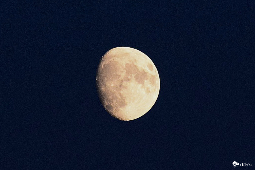 Alakul a telihold... 