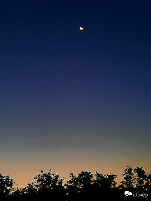 Hold sarló - Vénusz - Jupiter együttállása