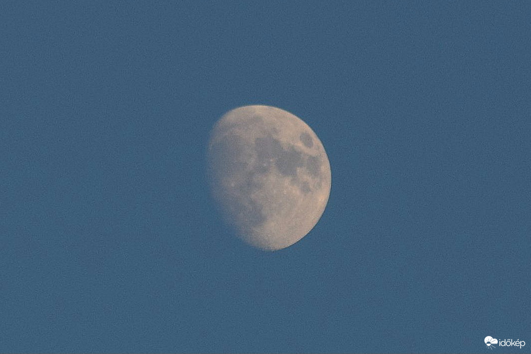 Alakul a telihold...