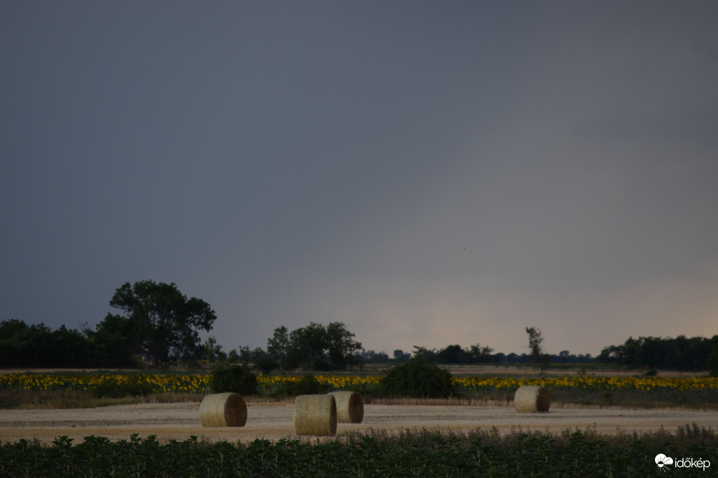 Valami készül Dévaványán!... :o