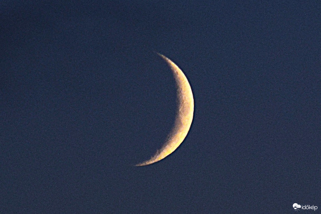 Növekvő hold sarló 