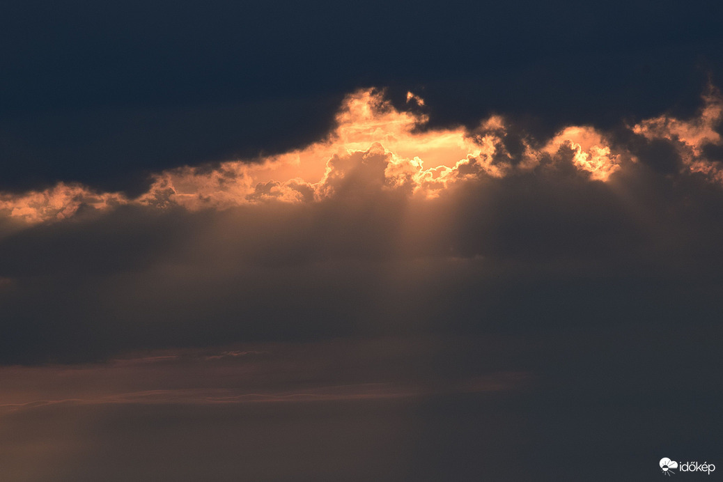 Naplemente előtti pillanatok Dévaványán