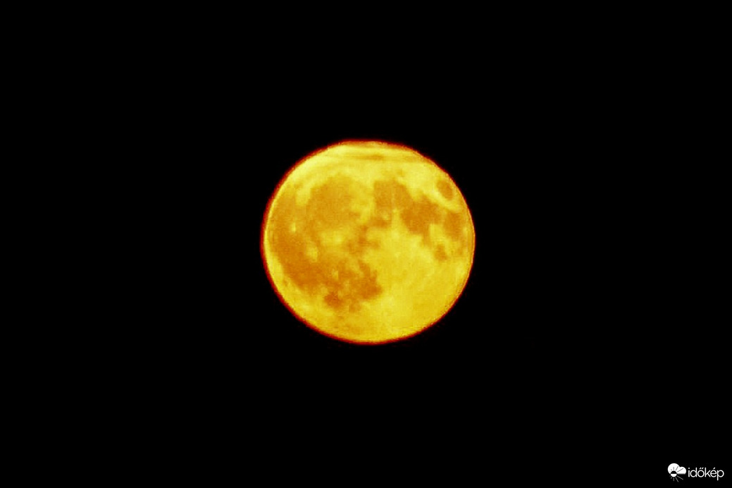 Dévaványán is felkelt az augusztusi telihold
