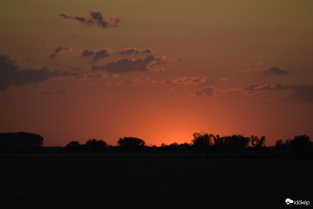 Naplemente utáni színek