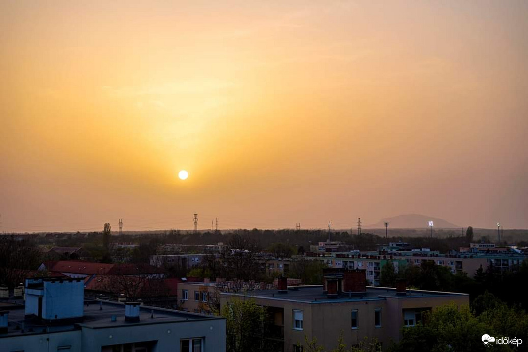 Szaharai homokos naplemente 