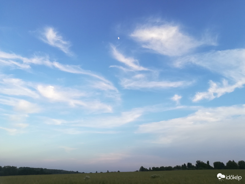 Holdacskás
