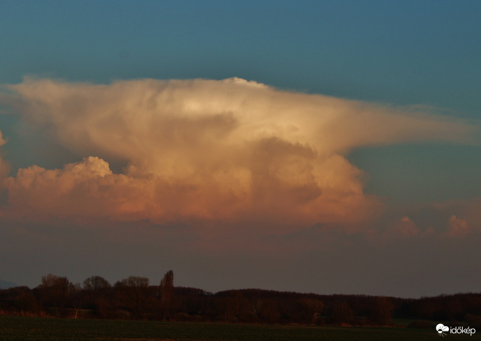 Üllő a naplementében! 