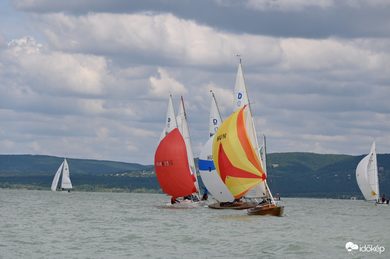 Regatta jó szélben