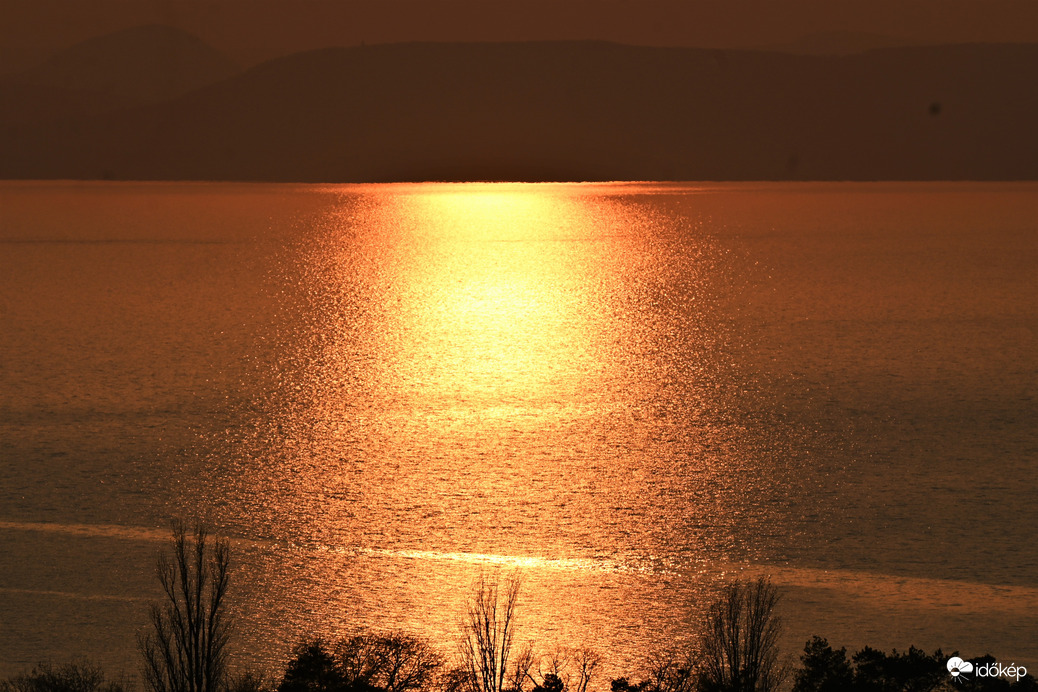 Aranybalaton