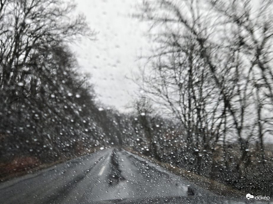 Eső esik Kőszeg környékén