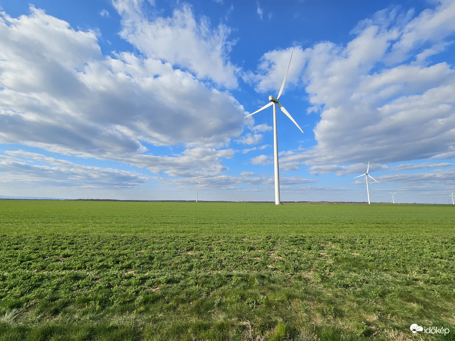 Tavaszi szél Ikerváron is dolgozik