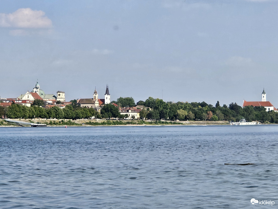 Vác a Dunáról
