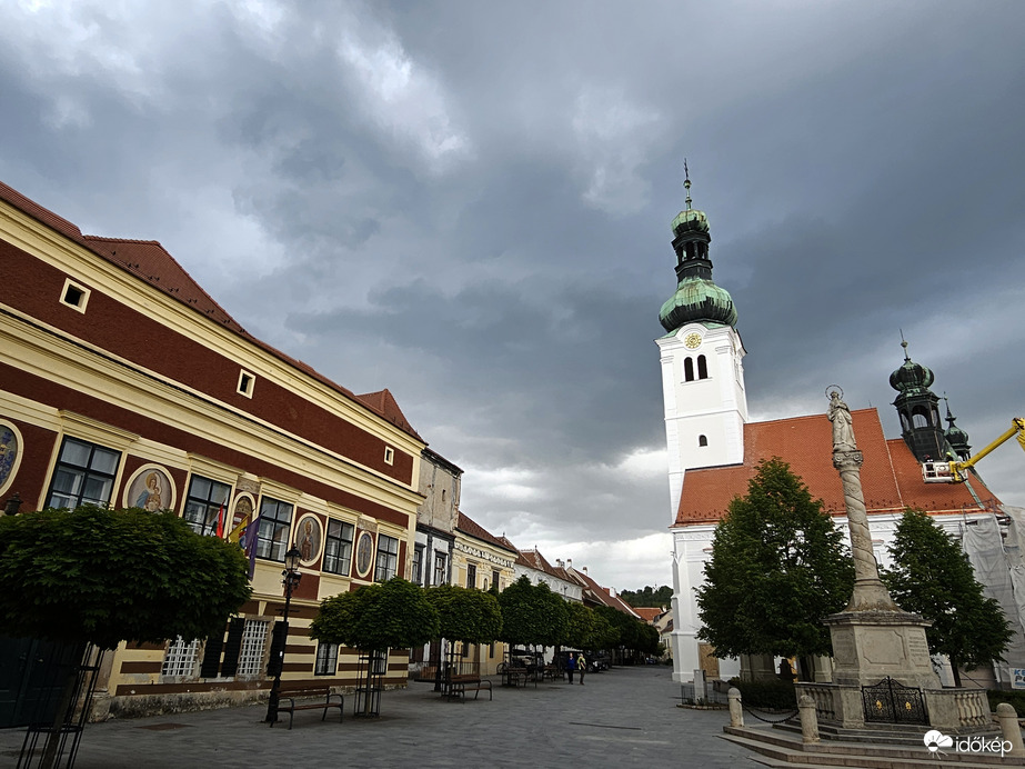 Kőszegen legalább felhőt látni...