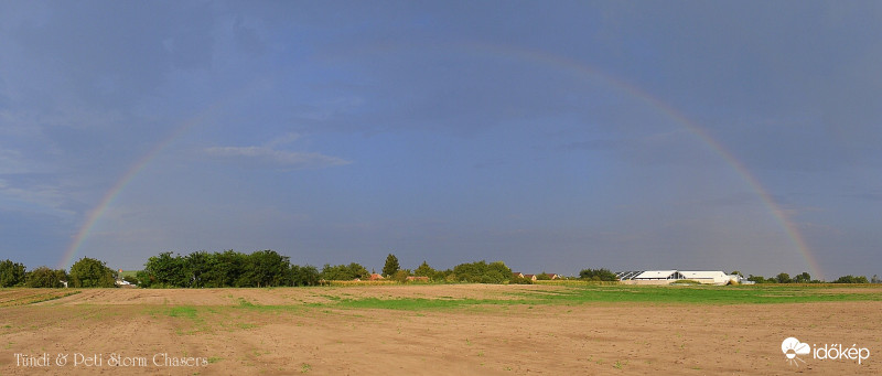 Gyenge zivatar, (bár inkább száraz zivatar) gyönyörű szivárvánnyal, ami másfél órán keresztül virított az égen.