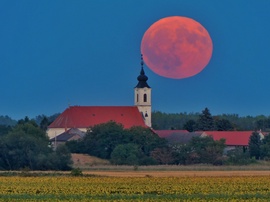 Felkelő telihold