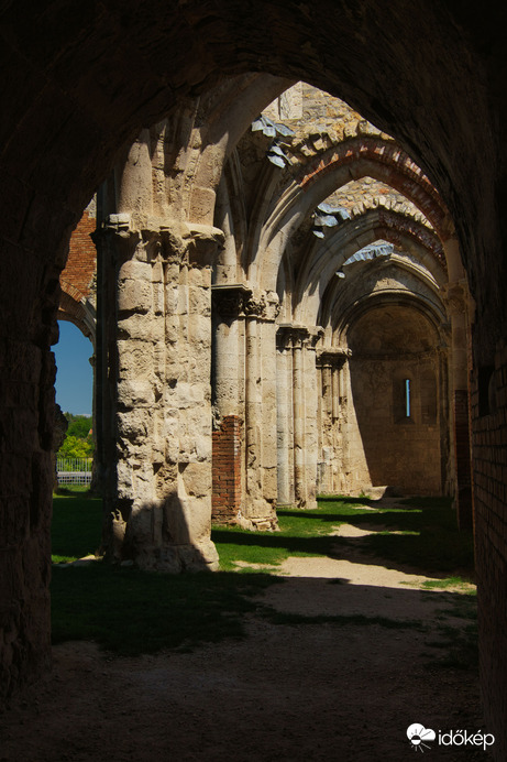 Mellékhajó