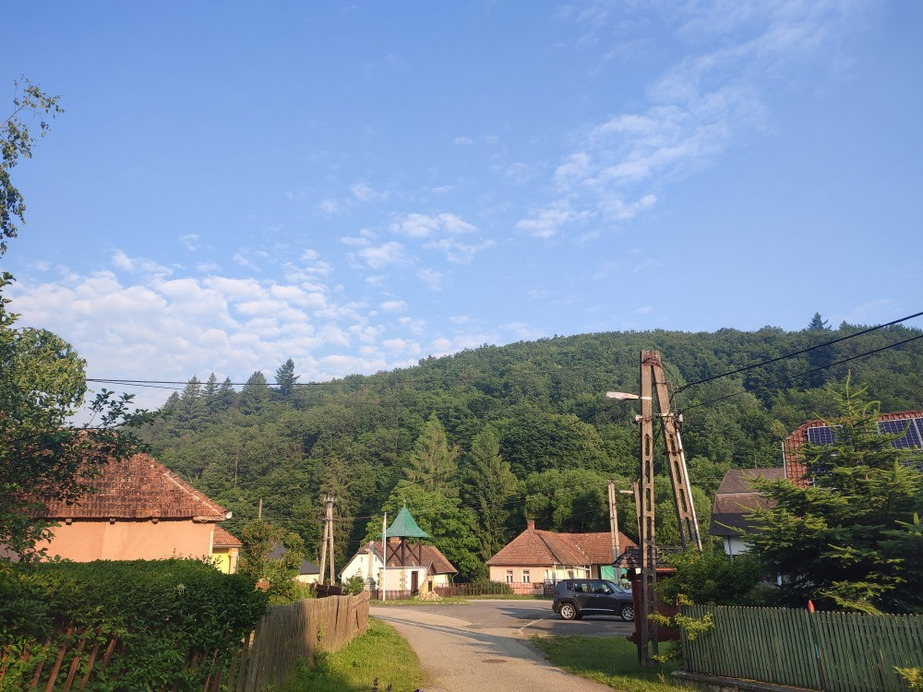 Háromhuta