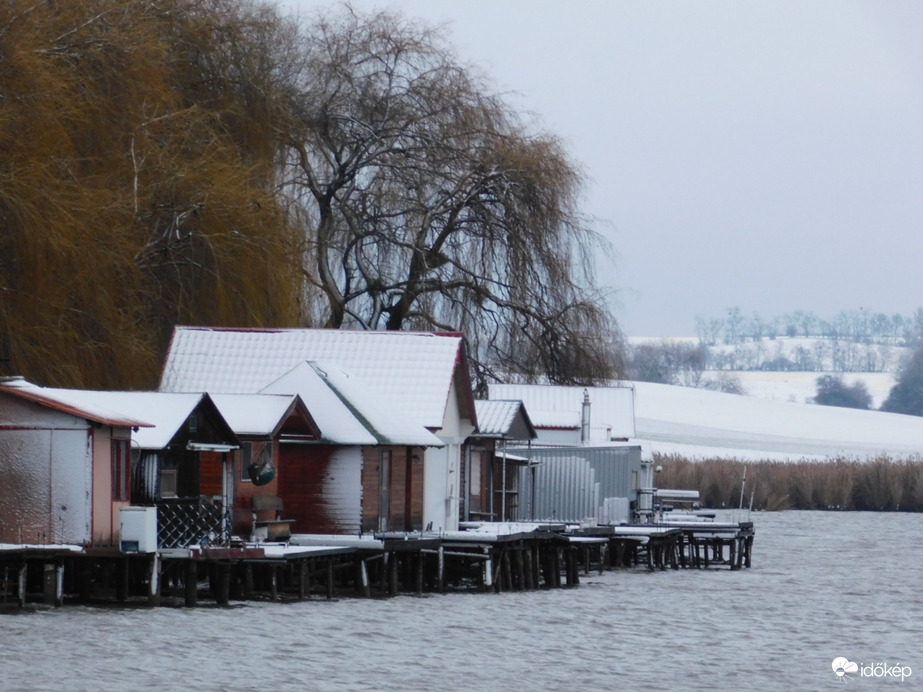 Fehérbe borult a Bakonyalja 12.11.