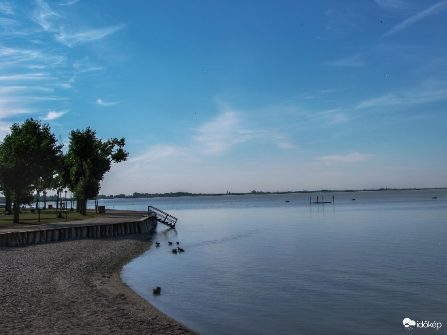 A fátyolos Fertő-tó