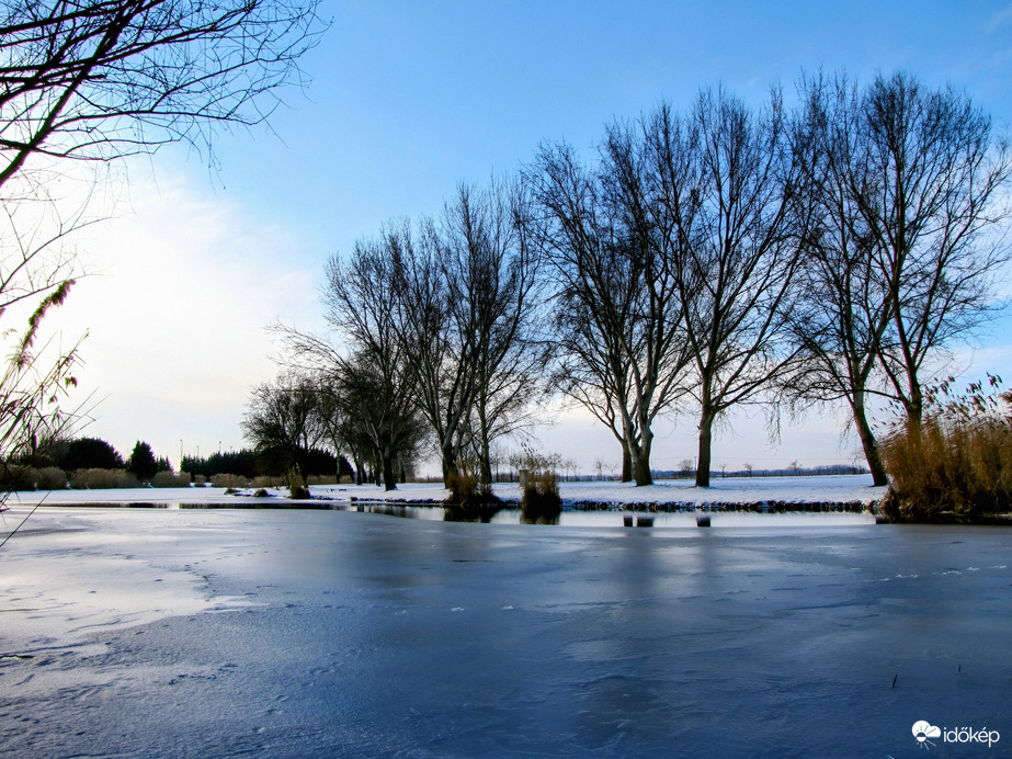 Hóba borult Szigetköz