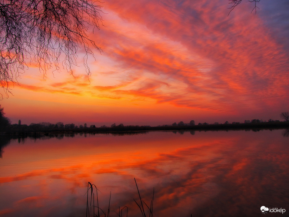 Naplementés tükröződés 